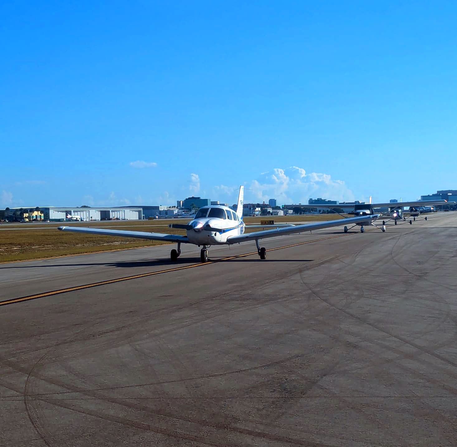 Очередь на вылет в аэропорту KFXE