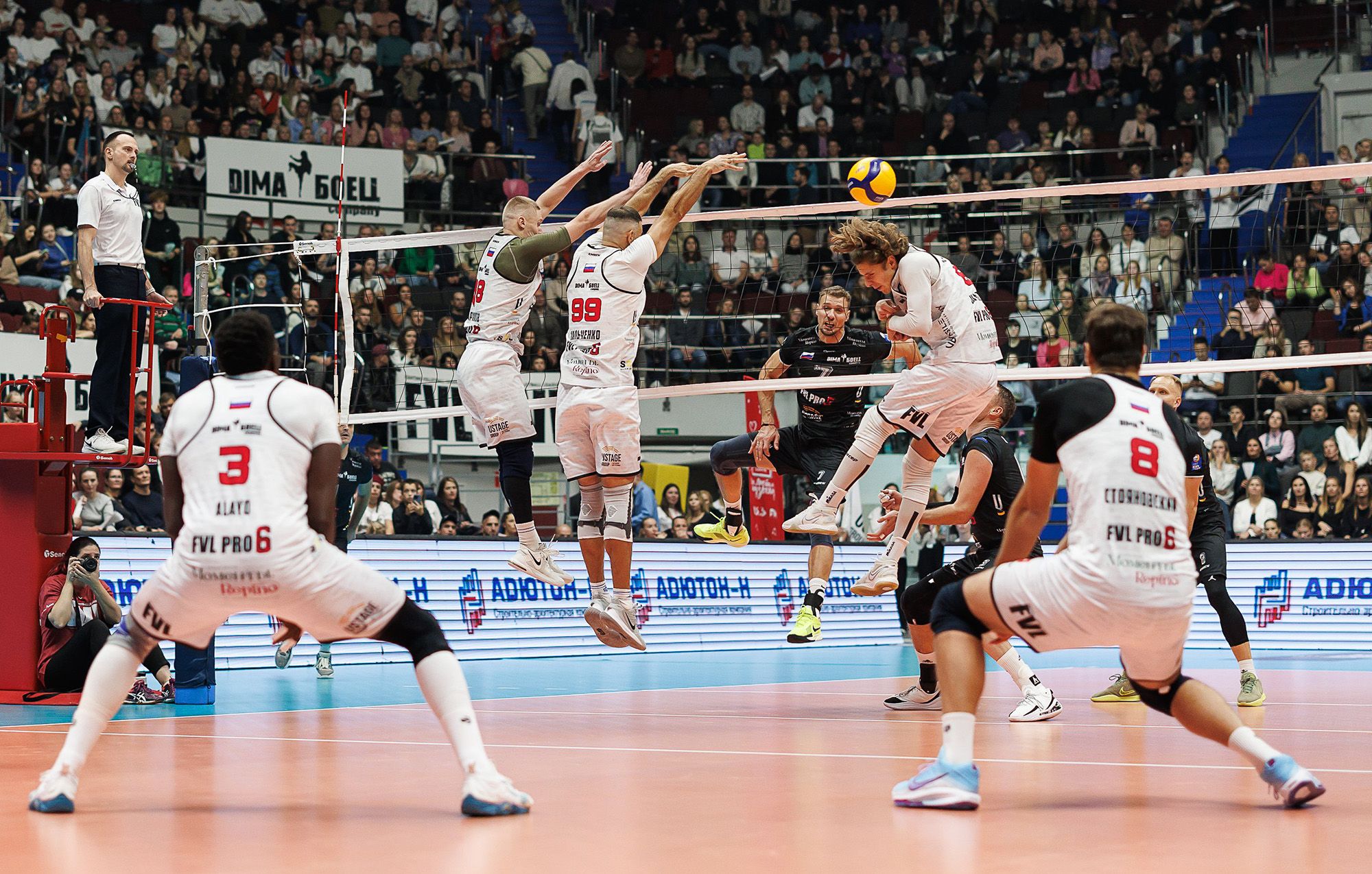 Фил, который не успел на блок)