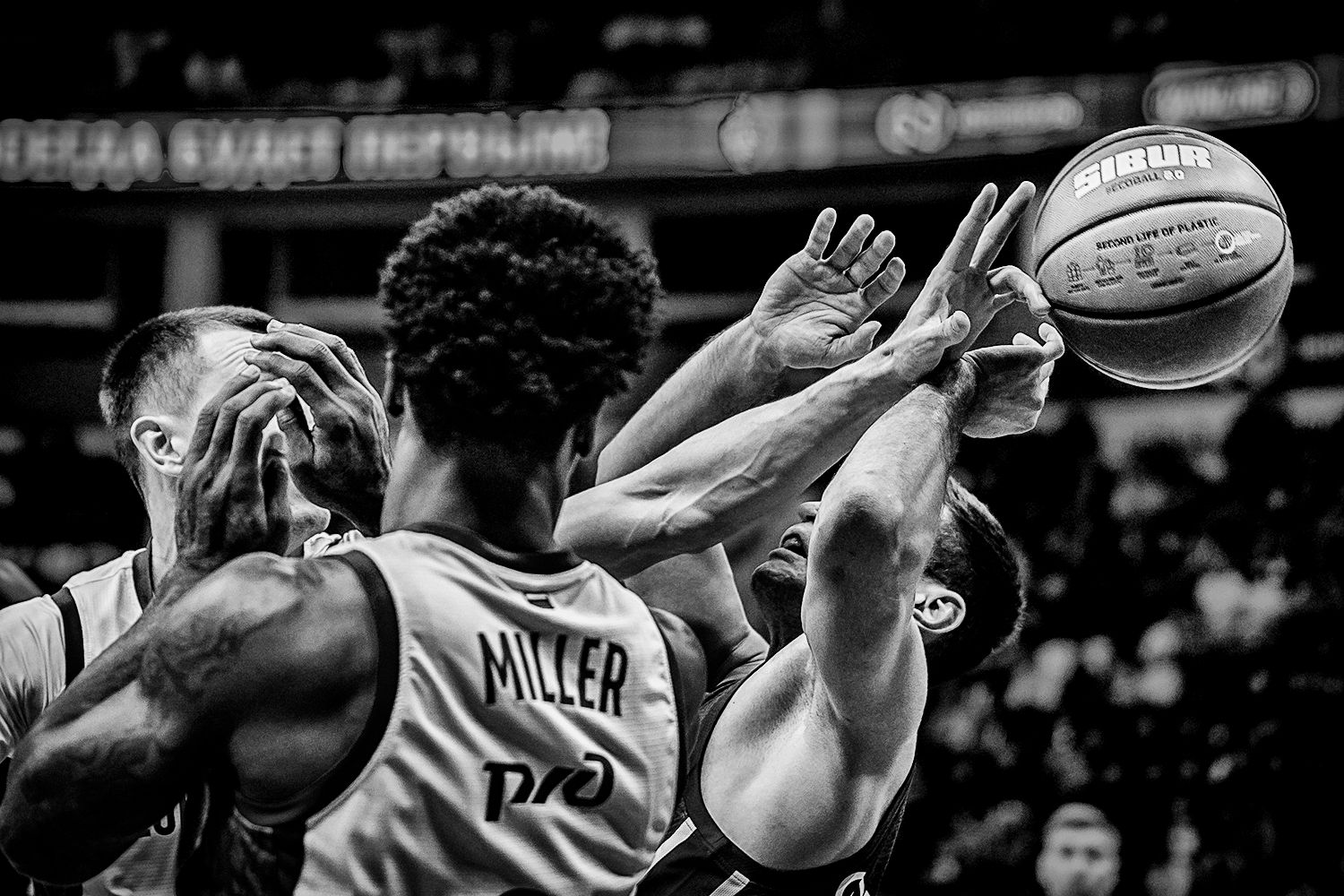 Точка соприкосновения: игра на грани