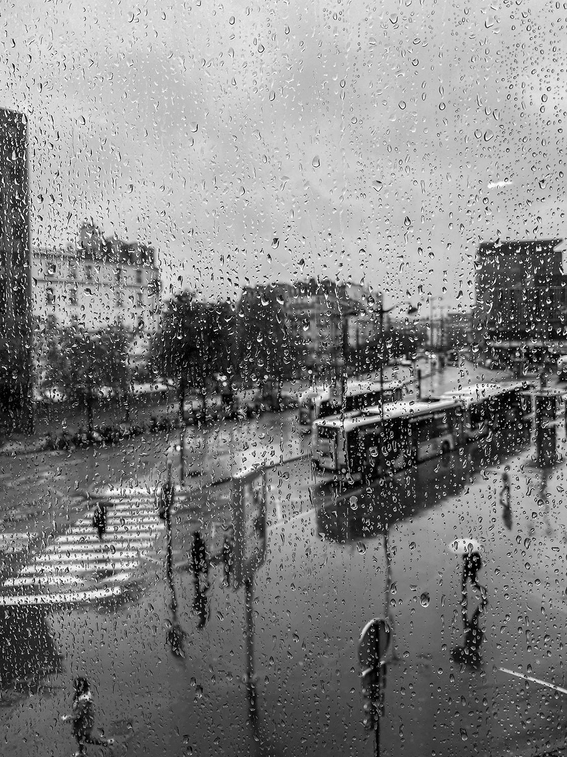 Дождь в Париже